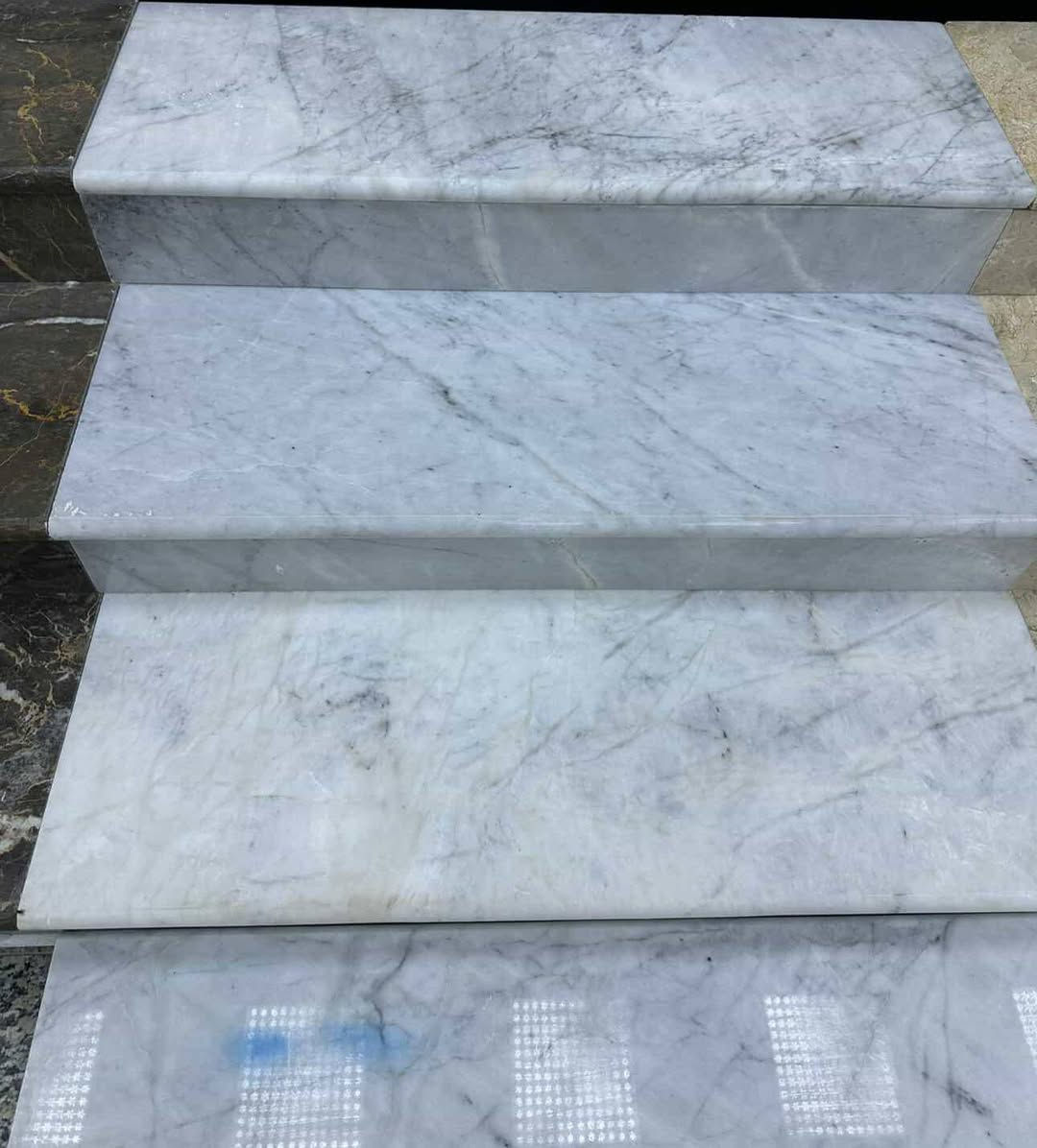 (اللهم صلي على محمد وال محمد 🌹)
متوفر الدينا بايات مرمر طبيعي درجه اولى 
( المنشأ -تركي 🇹🇷- ايراني 🇮🇷- هندي🇨🇮)
(جميع القياسات متوفره بايات عدله + الوح )
( متوفر الدينا مناشير تقطيع الكافة القياسات المطلوبه)
( #مستعدون التجهيزكم باكافة انوع البايات المرمر )
( ملاحظه الاسعار حسب القياس والون )
(ويوجد لدينا توصيل الكافة محافظات العراق)
(عنوان بغداد )(رقم الهاتف ***********)
(يوجد وتساب على الرقم 👆👆)
