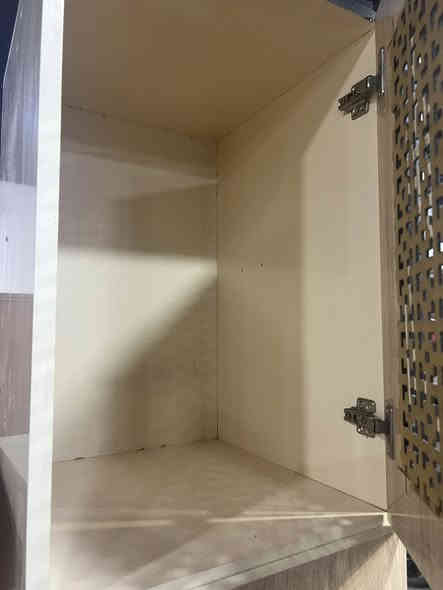 كاونتر للبيع 4 قطع بدون سنك العنوان السيديه الهاتف *********** السعر 225 وبي مجال.
