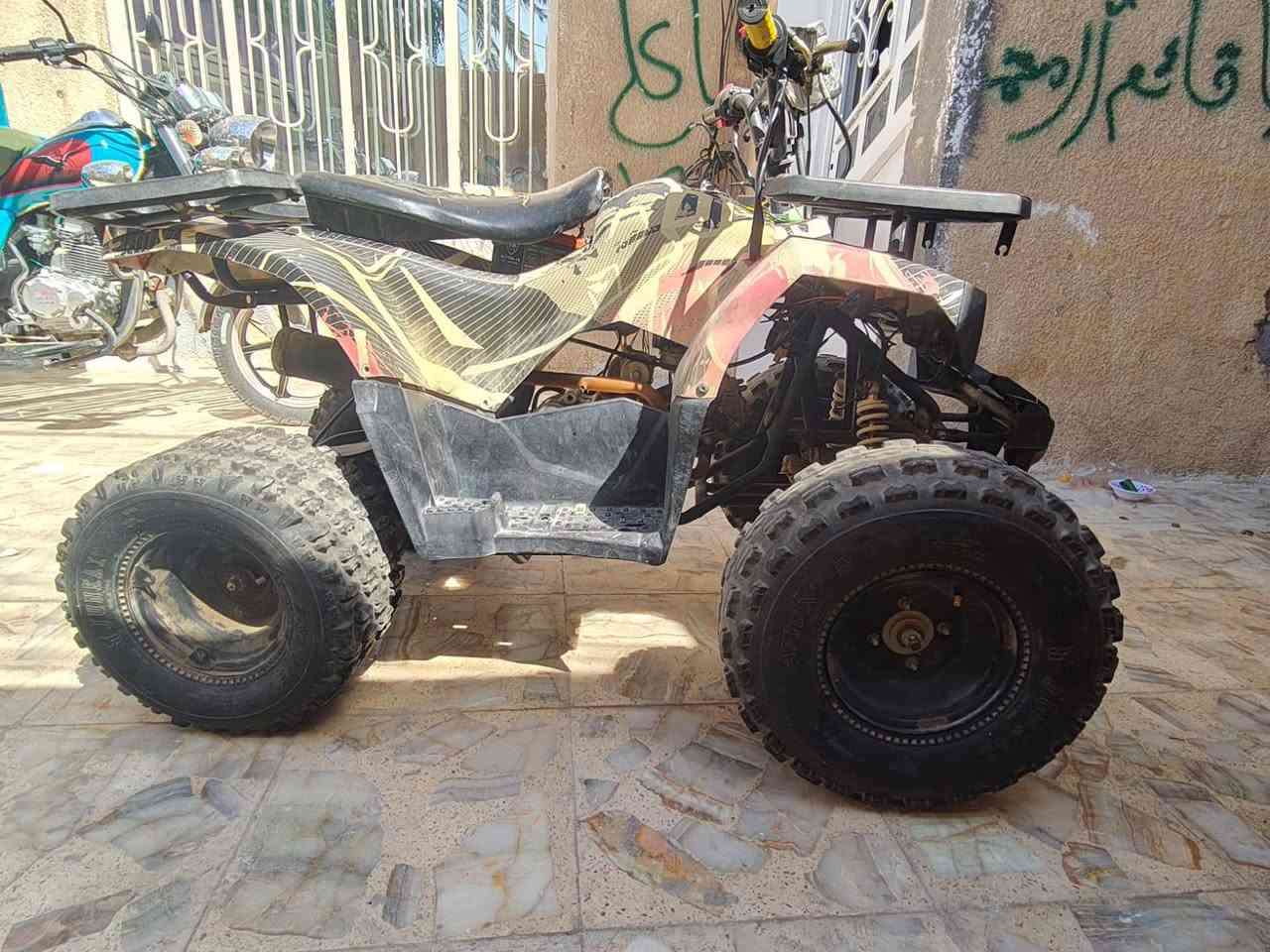 السلام عليكم ورحمة الله وبركاته دراجة رباعيه للبيع الدراجه جديد محرك ما مفتوح السعر 750بي مجال مكان كربلاء حي العامل مازنجر موجود اذا تحب تراسل
*********** بس واتساب
