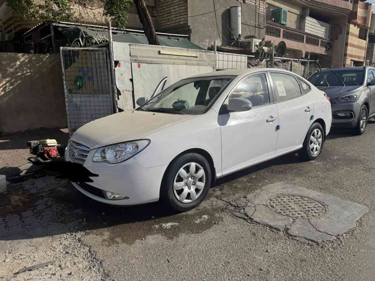 النتراء موديل 2011
فقط جاملق امامي جهة اليمنة مبدل بدون دواخل
رقم بغداد بسمي تحويل ثاني يوم سنوية وهزة جديدة 
ماشية 85الف فقط مكينة 2000السيارة جديدة كلش

السعر 135$ وبيهة مجال العنوان بغداد قرب مجمع بسماية 
رقم الهاتف ***********
