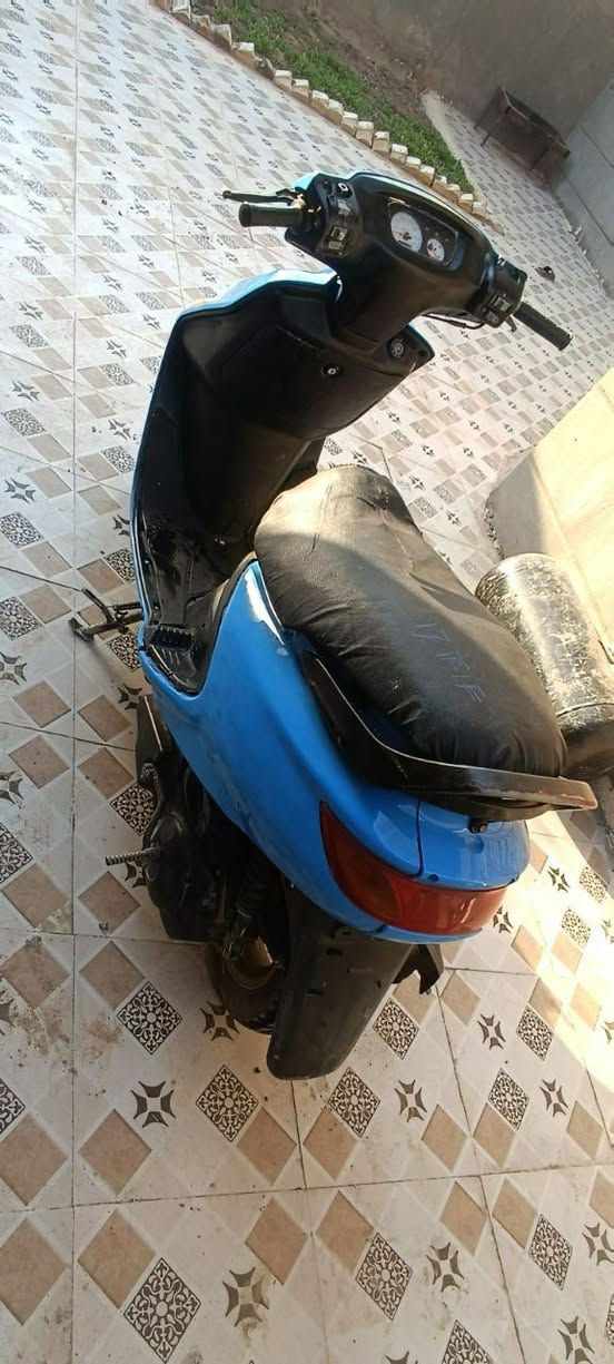 دراجة فراشة نثية
سرعة ونهضة ونضافه كهربائيات كامله شغاله سلف هندر اشاير امامي خلفي كلوبات بريك هورن دشبول كله شغال نضافه كدامكم مفتوحه فقط مره وحده سعر ٣٧٥ وبيها مجال قليل مو شراي رجاءا لا تراسل ولا تعلق


**إذا كنت صاحب هذا الإعلان وتريد حذفه لأي سبب، رجاءا أرسل رسالة إلى الدعم الفني**