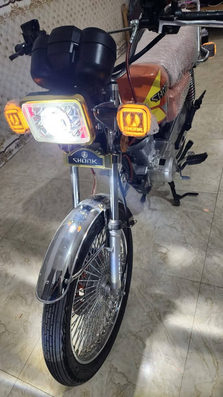 سلام عليكم سونك لبيع لون مميز حلو برتقالي طالعه بل 26
دراجه نضيفه وجاهزه مجهزه كفاله عامه وراق سكنر
اكلج عمبار
نضيفه بحالته الوكاله المكان
 الدغاره صدر الدغاره
السعر 800 بيه مجال بسيط رحمه لعباس متشتري لا تكسر بحلال ناس 
 
 مبايل تصل 
***********   ة ة ة
