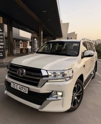 لاندكروز VXR • ٢٠١٨ • ١١٩ الف