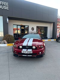 فورد موستنك 2013 سياره جديد بدون ضرار كلين  كير محرك شرط كشف جديد  زين...