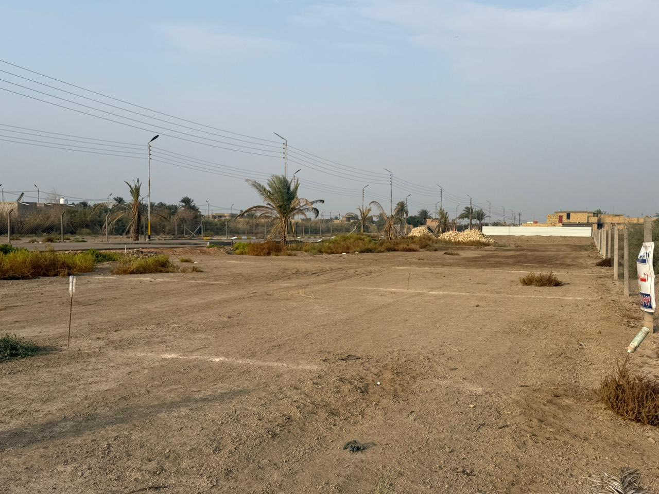 سلام عليكم عرضه لبيع مسحته ٢٠٠متر سند ٢٥خدمات كامله عله شارع عام نزلت زبيد دغاره سعره جده منسبه تحياتي لكم حبتي تواصل (***********)
