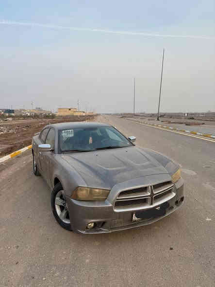 السلام عليكم جارجر موديل 2014
مكينه _V6____3600 
موصفات معروفه 14 متوم ارقام جديده اربيل  سنويه جاهزه سياره الاخير وهاي صور هسه اخذتهن عنوان سياره بغداد .. البيع او مراوس ... السعر ٥٣ وبيها مجال
مكينه كير تبريد حداديه تخم تاير كفاله طبعا  الشراي ... غير متواجد على النت 
***********
