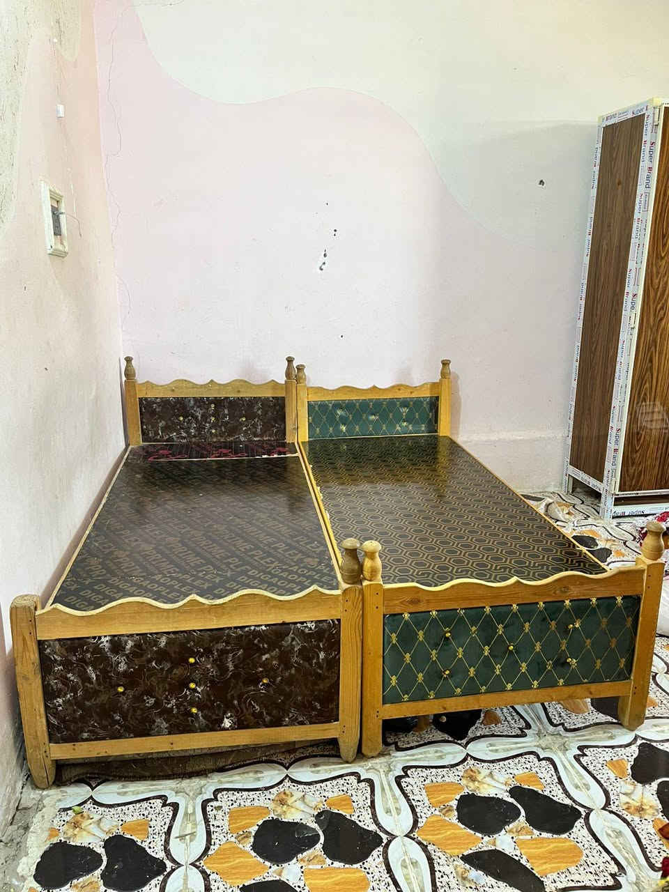 السلام عليكم عندي كنتورللبيع 3بوب المنيوم مسوي اب 450 اريدة اب 350 اوجرابي 2تزكام درجة الوحدة اب 35 اولة مكاني مسيب حي العسكري ***********
