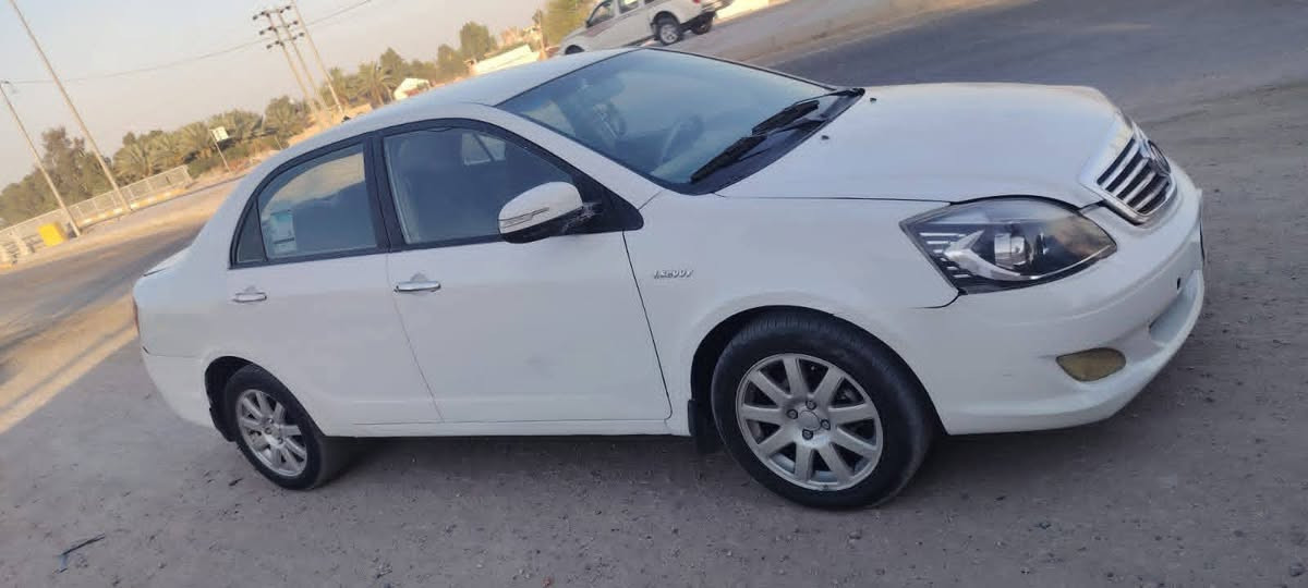 سلام عليكم جيلي موديل ٢٠١٣ مكفواله من ضربه وتبديل مشروع وطني رقم قادسيه تحويل مباشر كير ومحرك وشواصي كرهبايات شغاله تخم تاير تبريد شغال *********** مكان دوانيه عفج سعر ٤٦ وبيها مجال بصيط
