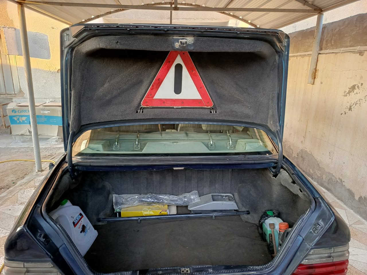 السلام عليكم من رخصة لادمن مارسدس دب رقم بغداد    رقم انكليزي بسمي  سنويه ماصاقطه لل28   تحويل مباشر السيارة للبيع موديل 1992 مكينه 2500 محور    ✈️✈️ شلعه تخبل ومعدل   جام كهربائي غرفة جديدة حتى عازل مخلي الها    تخم تاير جديد حداديه جديد باتري جديد تبريد شغال  كله جديد  سيارة جاهزة صبغ جمالية فقط السعر  80 بيها مجال للشراي لان متوازي على بيعتها للاستفسار ***********المكان الناصرية
