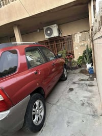 سلام وعليكم كيا سبورتج ٢٠٠٨ رقم كركوك بيها بطاقة بنزين بها قطعتين كير ...