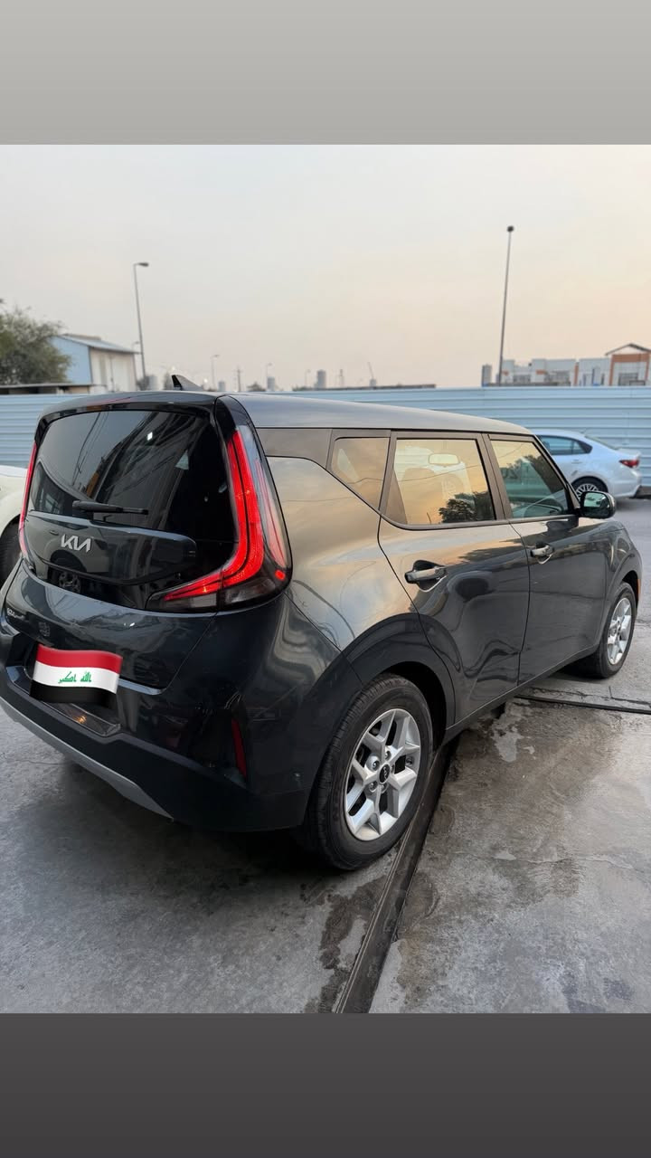 السلام عليكم
كيا صول  2025

حجم المحرك 2000 دوش 4 سلندر

حادثها موضح بالصور بارد فقط قبق جنطه

 تبديل دعاميه خلفيه نفس لون 

رقم بغداد الجديد بسمي 

بصمه 

تشغيل عن بعد 

شاشه جبيره 

تبريد بيانو 

شحن وايرلس 

كرسي كهرباء 

تحكم استيرن 

تحديد مسار 

رادار امامي و جانبي

كامرا 

عداد 3  الف جديده معنى الكلمه 

السعر 185 ورقه 

اي استفسار الاتصال *********** 

مكان السياره بغداد البياع او المنصور 

متواجد وتساب ع مدار الساعه وشكرا
