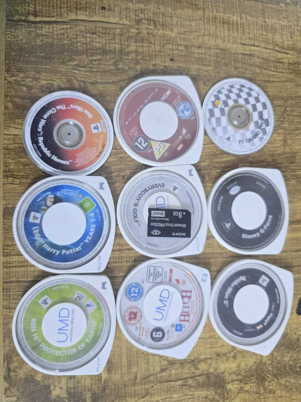 السلام عليكم جهاز psp 3000  مع رام 
و ٩ اقراص كلهن شغالات   وشاحنه وجنطه مالته السعر 150


**إذا كنت صاحب هذا الإعلان وتريد حذفه لأي سبب، رجاءا أرسل رسالة إلى الدعم الفني**