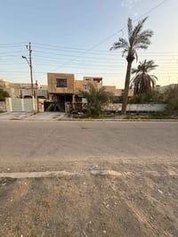 دار. للبيع. التقطيع. حسب طلب. مساحه 600 متر.  في منطقة الاطباء. قرب من...