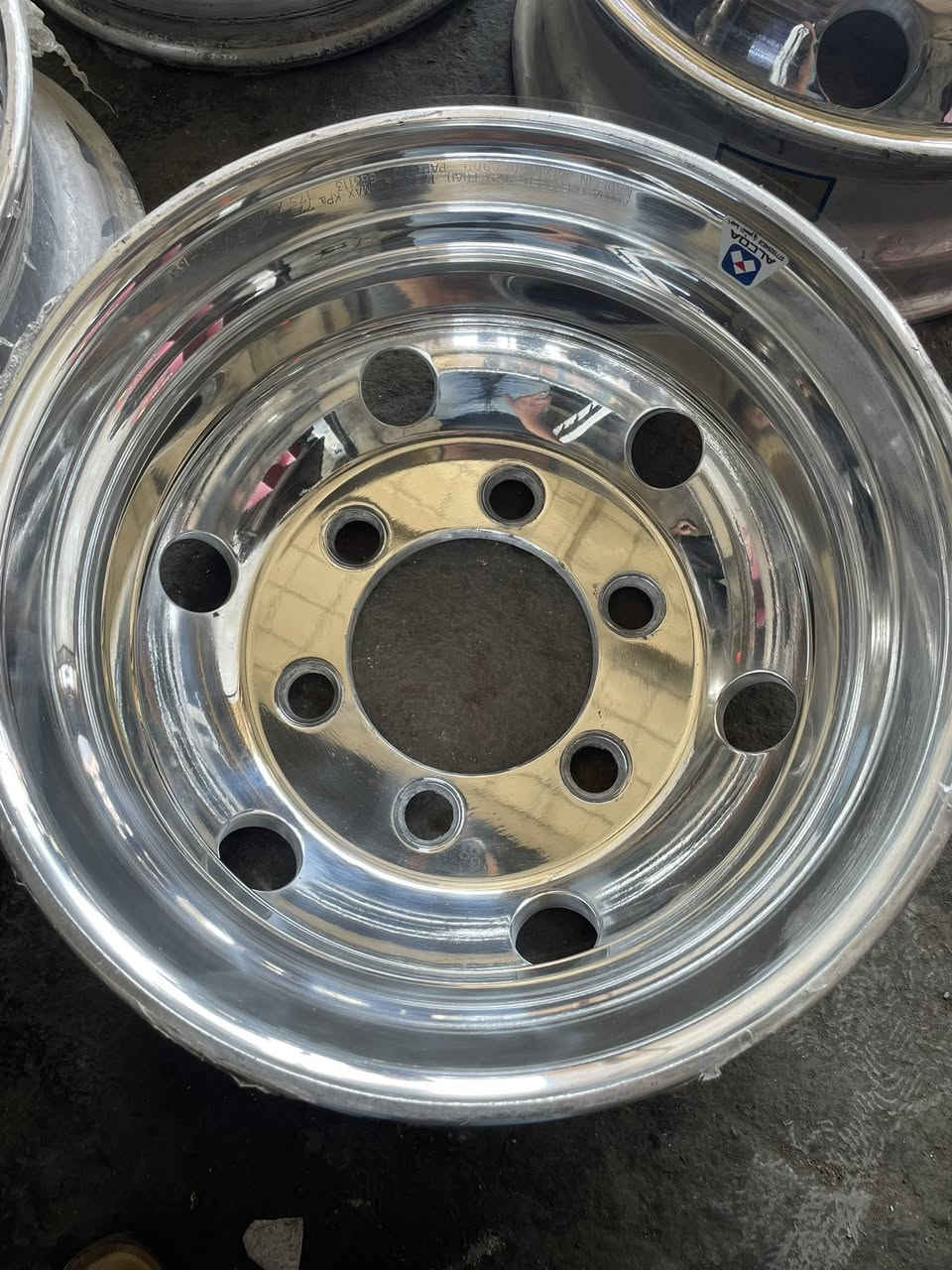 ويل كب ياباني اصلي 17:5 هينو كنتر سعر الزوج 175 الف مكاني مجمع مشن بغداد يوجد توصيل 🚚 #كنتر #هينو
***********
