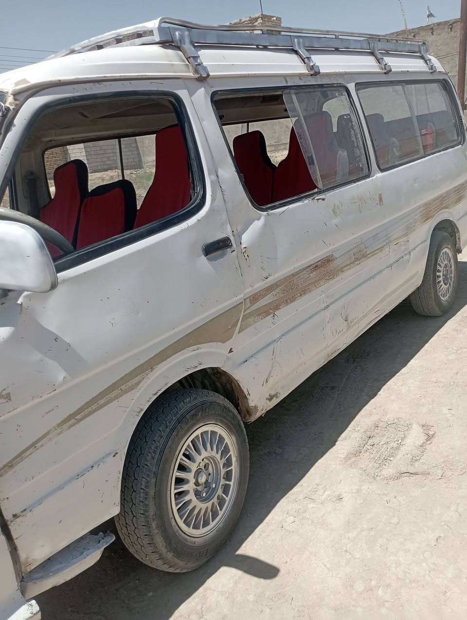 السلام عليكم فتون للبيع اوتوماتيك تخم تاير حداديه بور جديد السعر16وبيها مجال مسؤول عن سرقه وعشائر الرقم***********
