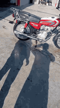 سلام عليكم دراجه للبيع موديل 26 مكفوله كفاله عامه أوراق كامله مكمله مابيه اي نقص  محرك مامدود عليه اسبانه السعر 625 وبيه مجال حك الجيه مكاني ديالى الخالص هبهب وهذا رقمي ***********
