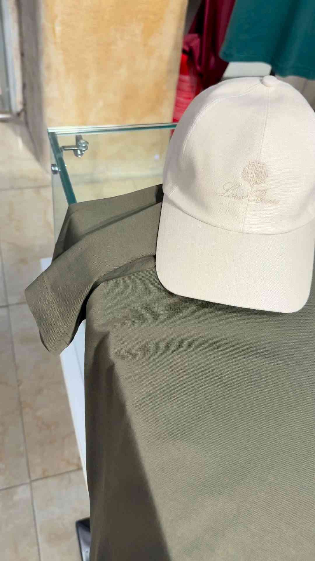 كولكشن العيد صار جاهز 🔥🔥
📍المنصور ١٤ رمضان داخل فرع سنوكاردو كافيه 
يوجد خدمة توصيل لجميع محافظات العراق 

گەياندنمان هەيه بۆ هەموو شاروچکەکانی كوردستان

‏Delivery services are available to all iraq

‏WhatsApp📲📞***********

#بغداد #عراق #ملابس #تيشرتات #براندات #ماركات #ديور #فيرزاجي #بربري #فندي #لويس_فيتون #اديداس #بلنسياقا #كوجي #دولجي #هرمز #هيرمز #ارمني #الوان #صيف #متجر
