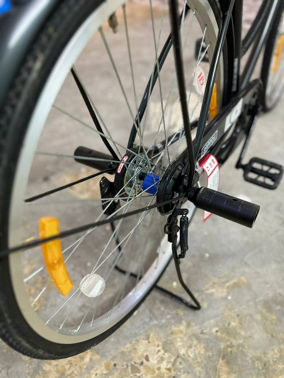 السلام عليكم بايسكل للبيع موديل 22 طقه ما بيها حجمه 26 المكان البصره سانتوس السعر 160 بمجال بيكم خير وتدللون اتصلوا على هذا الرقم***********❕
