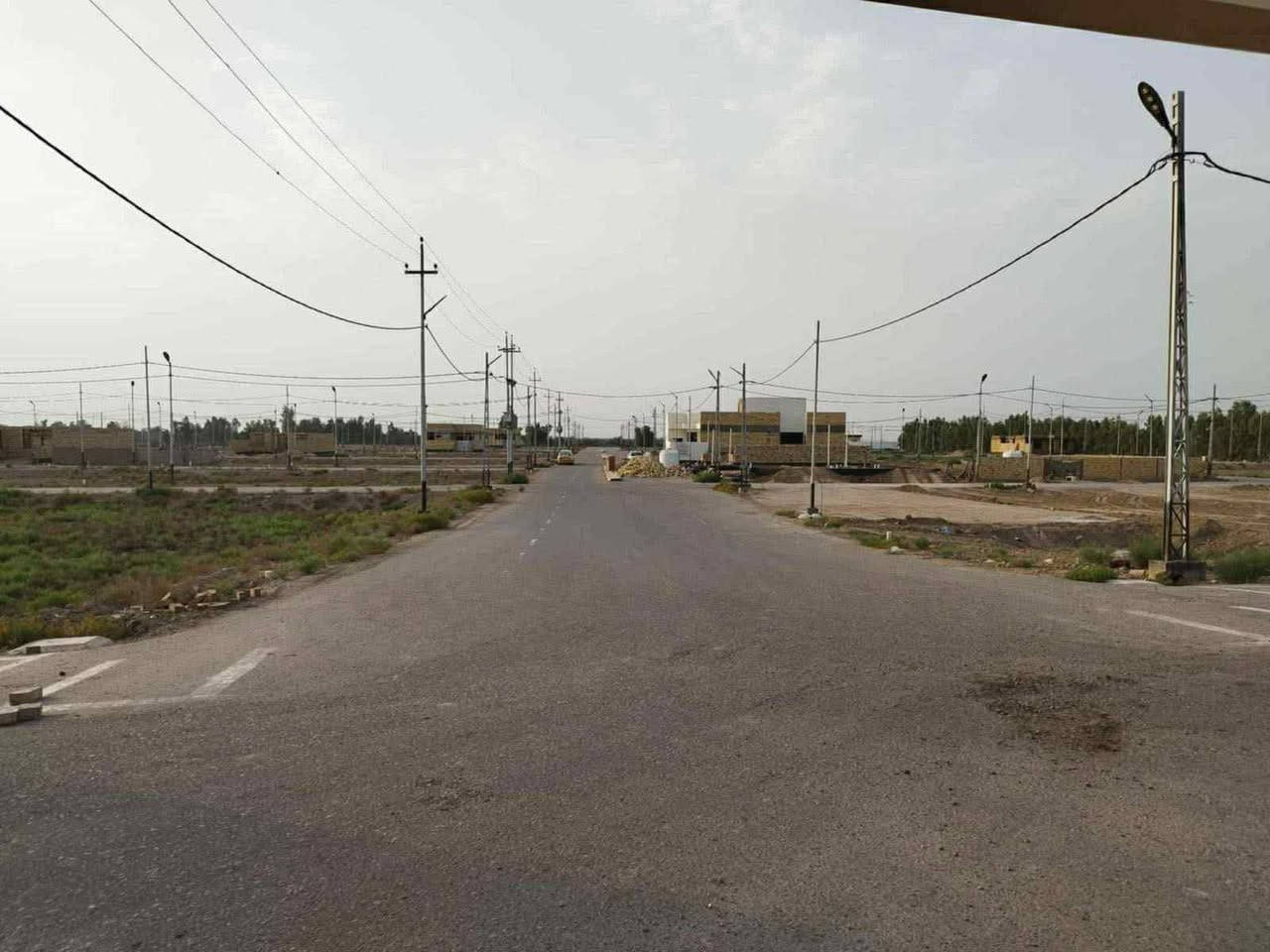 قطعة ارض زراعي سند 25 مساحه 200 م داخل مجمع النسيم السكني قرب التسفيرات مدخل الديوانيه من جهه الدغاره للاستفسار الاتصال على ***********  او مراسله الصفحة السعر ١٩ وبي مجال مستعجل على البيع كلش
