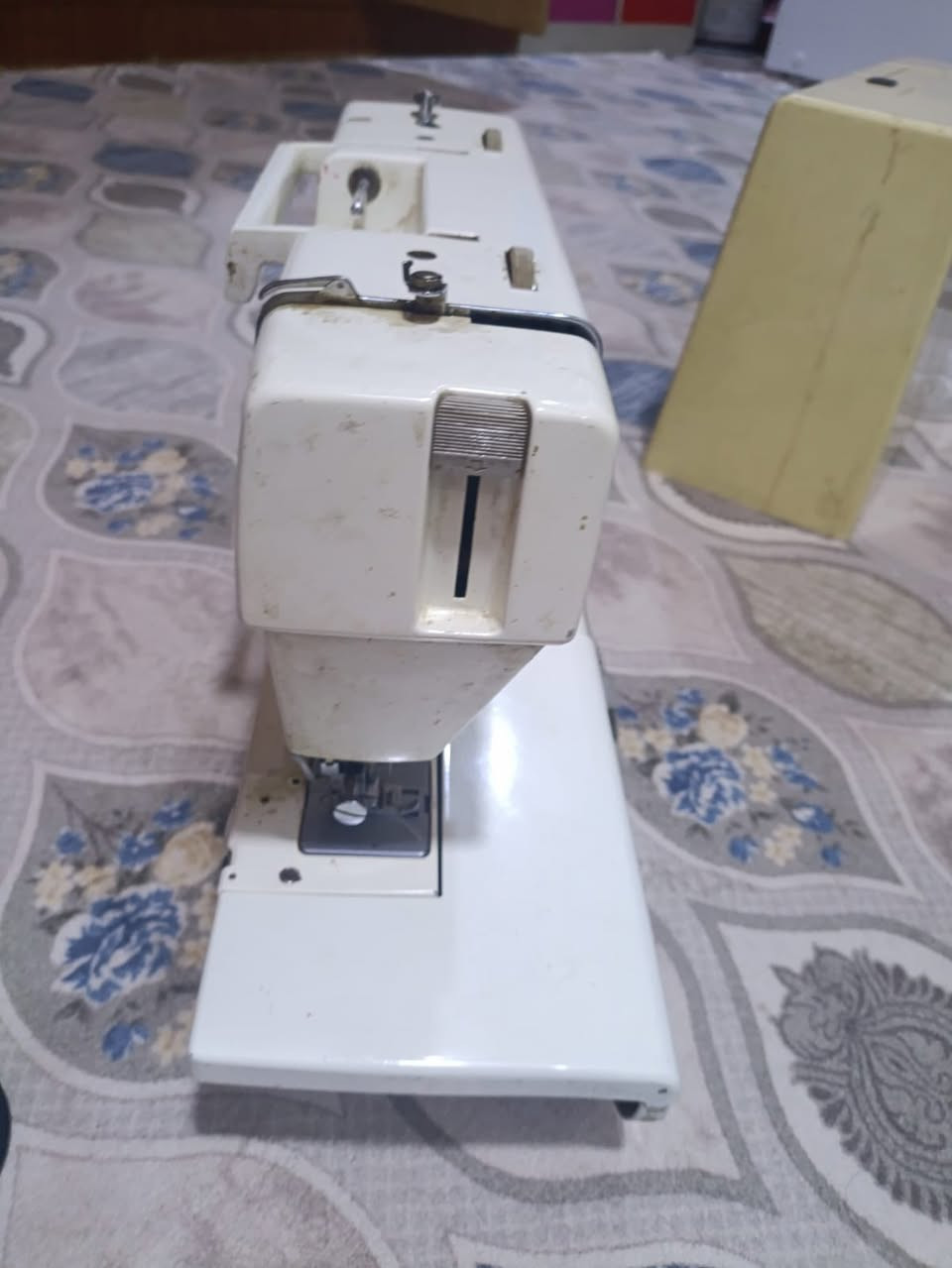 مكينه سعره 60 برذر شغاله كلشي مابيه
هاي سعره ثلاجه 250 الحمره 
الثلاجه البيضه 100 بس مره وحده مخلينه غاز بيه مجال قليل 
العنون ابو الخصيب


**إذا كنت صاحب هذا الإعلان وتريد حذفه لأي سبب، رجاءا أرسل رسالة إلى الدعم الفني**