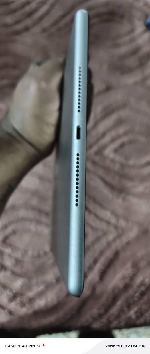 سلام عليكم ايباد 9 للبيع
نضافه 100% باقي لضمان 5 اشهر
ذاكره 64 مكفول من اي شي 
سعره 300 وبي مجال
العنوان بغداد بسمايه
*********** يوجد واتساب
