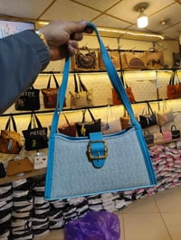 الجنطه • توصيل مجاني • من ٥ قطع