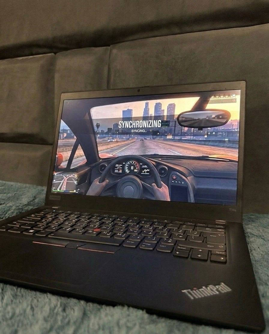 لابتوب Lenovo ThinkPad (جيل حديث - نظافة حاله حال الجديد  
للبيع: جهاز بحالة الوكالة (استخدام شخصي جداً بسيط) - الجهاز معروف بمتانته وقوته، من أرقى فئات اللينوفو.
المواصفات الفنية (الحديثة):
• الموديل: Lenovo ThinkPad (تصميم عملي وأنيق سوبر سلم وزن خفيف ).
• المعالج: Intel Core i5جيل 10 - (أداء جداً عالي، أحدث وأسرع بهواية من الأجيال القديمة).
• الرام: 8GB DDR4  قابل للتطوير إلى 32 GB ).
• كرت الشاشة: Intel 4GB قابل للتطوير Graphics (هذا الجيل الجديد يفتح برامج وألعاب بسلاسة عالية 4GB ).
• الهارد: 256GB SSD NVMe (أسرع أنواع الهاردات حالياً، الجهاز يشتغل بلمحة بصر هم قابل للتطوير ).
• الشاشة: 14 إنش (وضوح عالي ومريحة للعين).
الأداء الفعلي للجهاز:
1. بالألعاب: بفضل معالج الجيل10 المتطور، الجهاز يشغل ألعابكم المفضلة بكفاءة:
• ببجي (PUBG).
• GTA V.
• ألعاب كرة القدم (FIFA / PES).
2. للشغل الهندسي والتصميم: المعالج والكرت مصممين حتى يتحملون لود قوي:
• برامج الهندسة (AutoCAD, Revit).
• برامج المونتاج والتصميم (Photoshop, Premiere).
• برامج الدراسة والبحوث والمحاسبة.
3. الحالة والنظافة: الجهاز "أخت الجديد"، نظافة 100%، ما مفتوح ولا مصلح ولا بيه أي شخط، استخدامه جداً قليل.
4.:
• كيبورد عربي/إنجليزي أصلي.
• بطارية 5-6 ساعات حتى 7.
• كاميرا واضحة وميكروفون نقي جداً للدروس والاجتماعات.
• منافذ: USB 3.0 + HDMI + Type-C + LAN.
5. الملحقات: الشاحن الأصلي مالته.
السعر: 365] ألف دينار 
.


**إذا كنت صاحب هذا الإعلان وتريد حذفه لأي سبب، رجاءا أرسل رسالة إلى الدعم الفني**