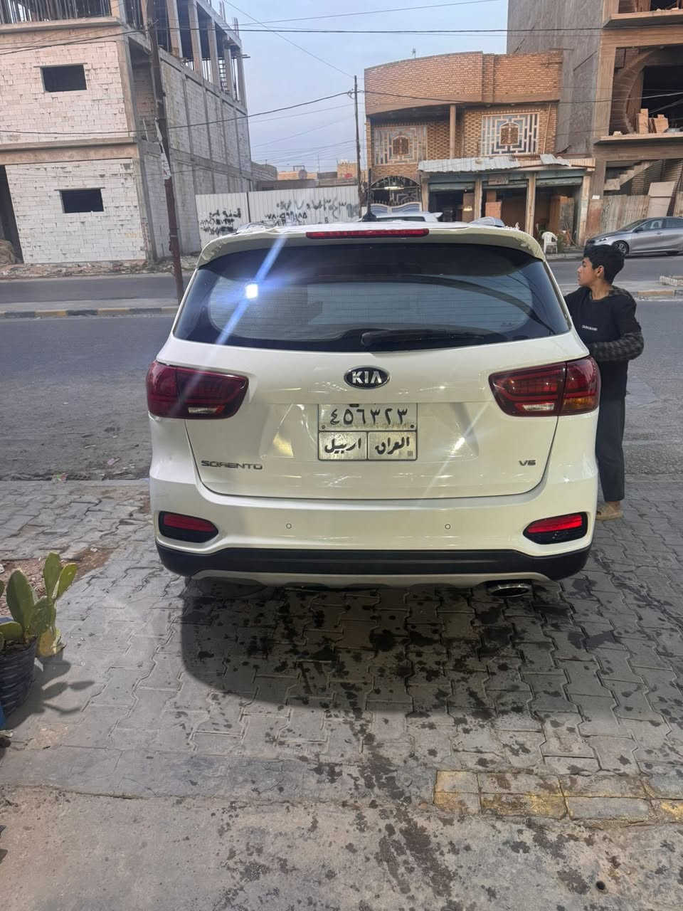 (مكلف بالنشر ‏) اتصل براعيها ارقامه جوة
كيا سورنتو خليجي جديدة السيارة 
‏موديل 19 شكل ال20  ماشيه 180k 
‏كفاله من كل شي كفاله من اي شي شرط السونار
محرك 6 سلندر
7راكب
3 قطع تبريد
تخم تاير  جديد اصلي 
كمبريسر جديد ميكانيكي ستوني شادة 
‏باقي المواصفات معروفه 
‏رقم اربيل باسم شركة تحويل او وكاله جاهز سنوية ساقطة 
‏العنوان نجف حي ميسان قرب النفق 
‏السعر 215 قفلها  
‏ ‭0782 783 0636‬
‭+964 781 226 9898
