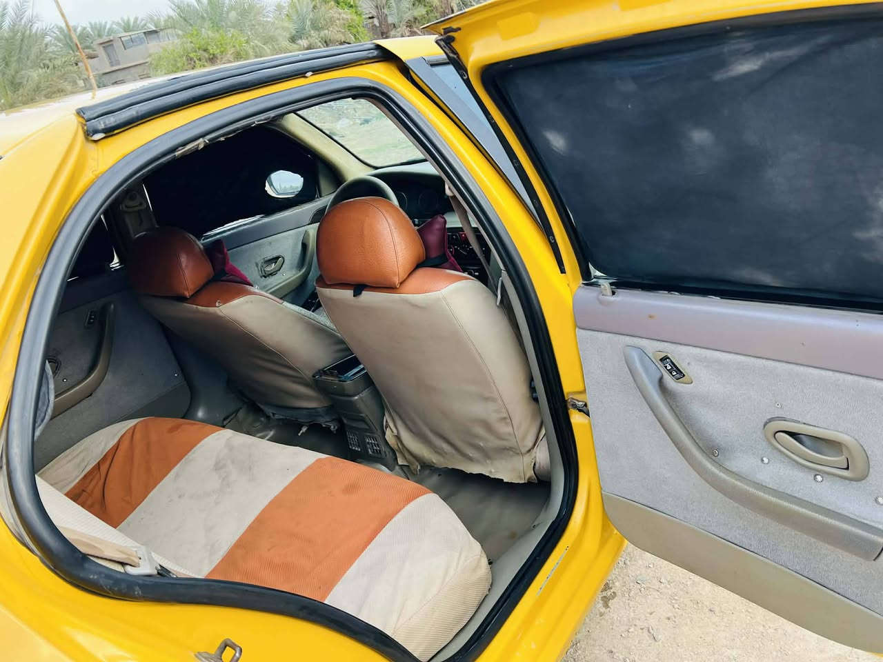 السلام عليكم سمند سورن للبيع سيارة جاهزة وحلوة موديل 2012السعر 25وبيهة مجال باقي التفاصيل اتصل ***********
