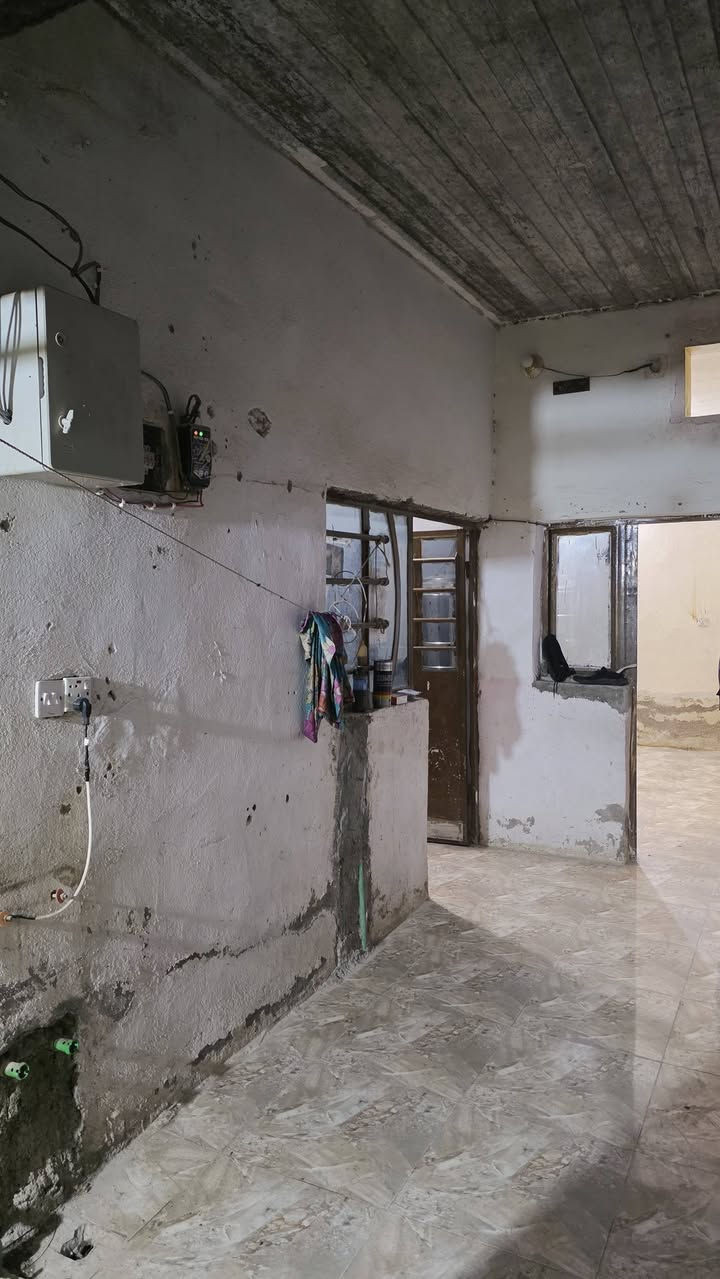 🏡✨ سلام عليكم ورحمة الله
🔹 بيت للبيع مساحة 120 متر

🔹 البيت من الداخل سيراميك ومتكامل التفاصيل

📌 يتكون من:

▪️ استقبال

▪️ مطبخ

▪️ صالة

▪️ غرفة نوم واحدة

▪️ صحيات

▪️ درج

📍 الموقع: كاطون الرازي مقابل المصور غزوان

🏠 البيت عرصة وبعيد عن كص البلدية

💰 السعر: 20 مليون وقابل للنقاش

📞 للاستفسار والتواصل:

مراسلة الصفحة أو الاتصال على الرقم الظاهر

***********

✨ فرصة مناسبة وسعر طيب للراغبين بالسكن أو الاستثمار
