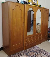 كنتور صاج ٤ أبواب السعر ٢٠٠ الف مكيف جنرال طن وثلث السعر ٢٠٠ الف للاست...