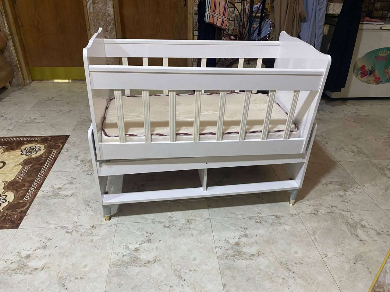 سرير أطفال (كاروك) حجم كبير مستعمل الطول متر وربع والعرض 60 cm مع دوشك طبي نظافة 90٪
السعر ١٥٠ وبي مجال

مكاني المسيب حي الشرطة

***********
