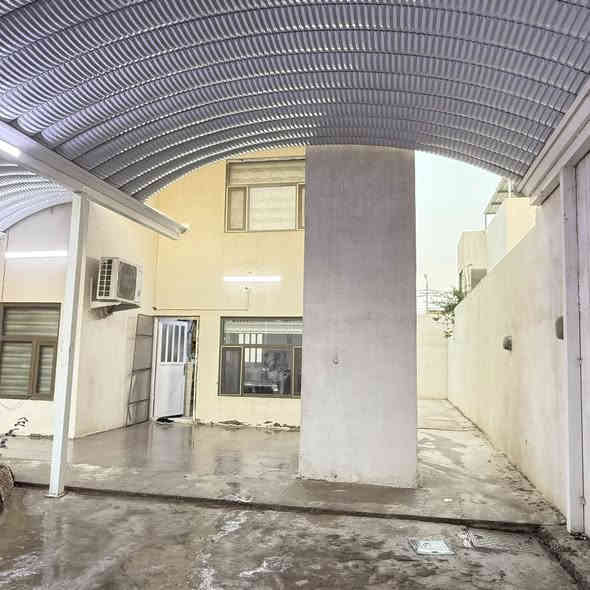 سلام عليكم 

#ارض_الخير_للعقار_والمقاولات_العامه

دار في #النجف_الاشرف 
الموقع :الاميرات الاولى 
المساحه :300م بناء VIP

شارع عرض 12م مفتوح على الرئيسي 

مواصفات الدار : يحتوي الدار على 4 غرف نوم + استقبال +مطبخ +صاله +حمامات عدد 5 + كراج سياره 

🔴للاستفسار زياره مكتبنا عنواننا النجف حي الغري اربع سوايد 
او الاتصال على الارقام التاليه 

*********** ☎️

*********** ☎️

☑️بأداره :جبار الخويلدي
