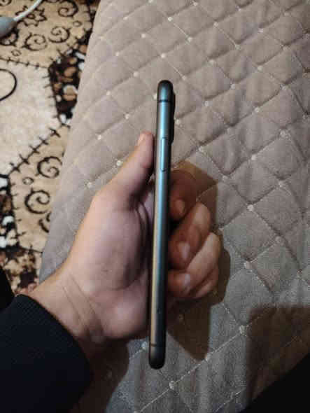 ايفون 11 عّٱدي𖤾 نورمال كلشي ما مبدل
البطاريه 89 الموبايل شرط نموذج m 
الرقم *********** واتساب 
السعر 275
