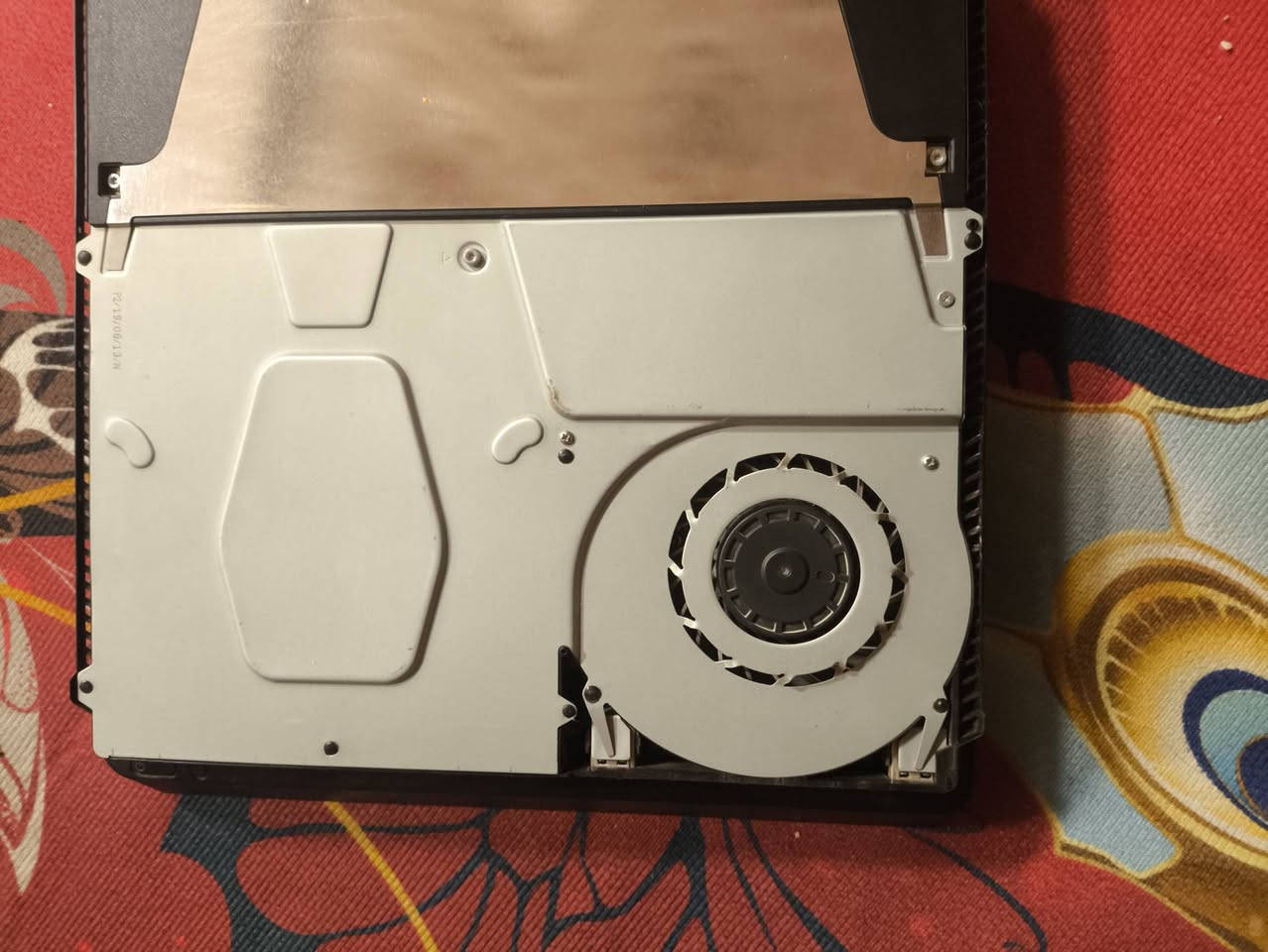 بلي 4 مهكر نضام 9.00مع ملحقاته افضل نضام مع يدات 2 وحده اصليه وحده تجاريه ما مفتوح لوك ستيكر ذاكره500 كارتونه موجوده جهاز يخبل بي 6العاب ***********.    
‏‪ 771 499 8957‬‏0
