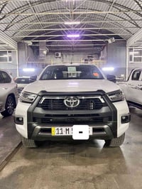 تيوتا هايلوكس افنجر 2024  سعودي شاحن وايرلس ومنفاخ السيارة جديدة جديدة...