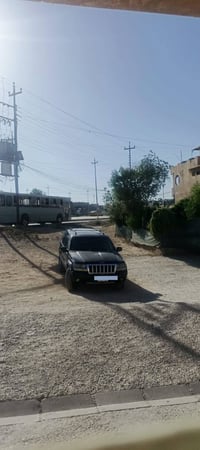 سياره جيب شروكي 2004 مراوس اب بي ام فقط  رقم نينوى بسمي شرط تحويل  لوك...