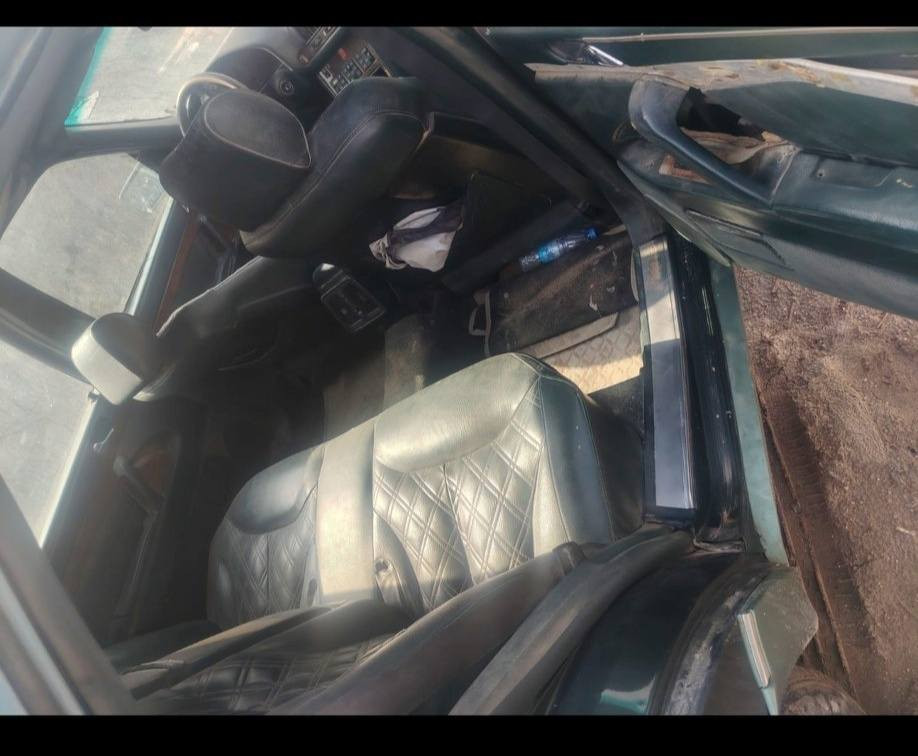 سلام عليكم مارسدس شبح رقم دولي سنويه صادره 2031 شرط التحويل بيه فقط كازكيت عاطل سعرهه 23 البكان البصره بالخصيب رقم الهاتف***********
