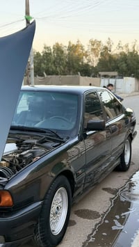 530 V8 • ١٩٩٣ • فول مواصفات