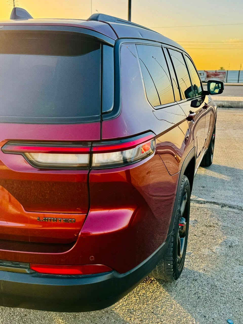 للبيع
جيب كراند شيروكي ليمتد 7 راكب موديل 2023 وارد أمريكي حادث جاملغ وبنيد وحافة باب السايق يعني 3 قطع مكينه 6 سلندر بدون رقم فحص موقت تترقم جميع المحافظات 

المواصفات

مكينة V6 3.6

دفع رباعي 4X4

بصمة 4 ابواب وجنطة

بصمة تشغيل

تشغيل عن بعد ويل قياس 20 انج

شاشة كبيرة قياس 10.1 انج

نظام الخرائط GPS

لوحة القيادة ديجتال

5 كامرات 360 درجة

كاميرا للمرآة الداخلية

رادار امامي وخلفي وجنبي نقطة عمياء تحديد مسار قيادة ذاتية

مانع تصادم خلفي وامامي

حساسات خلفية

توقف ذاتي

هائد بريك كهرباء دكمة

Auto Start نظام

كشنات جلد منفصل VIP

الكشنات الأمامية تحكم كهرباء وخزن ميموري وتدفئة و تبريد كشنات خلفية تدفئة

تحكم ستيرن جهتين

ستيرن شفتات وتحكم كهرباء

شاحن وايرلس

إنارة داخليه محيطيه

لايت زنون LED

كشافات زنون LED

رادار جانبي وخلفي 

للاستفسار
***********
