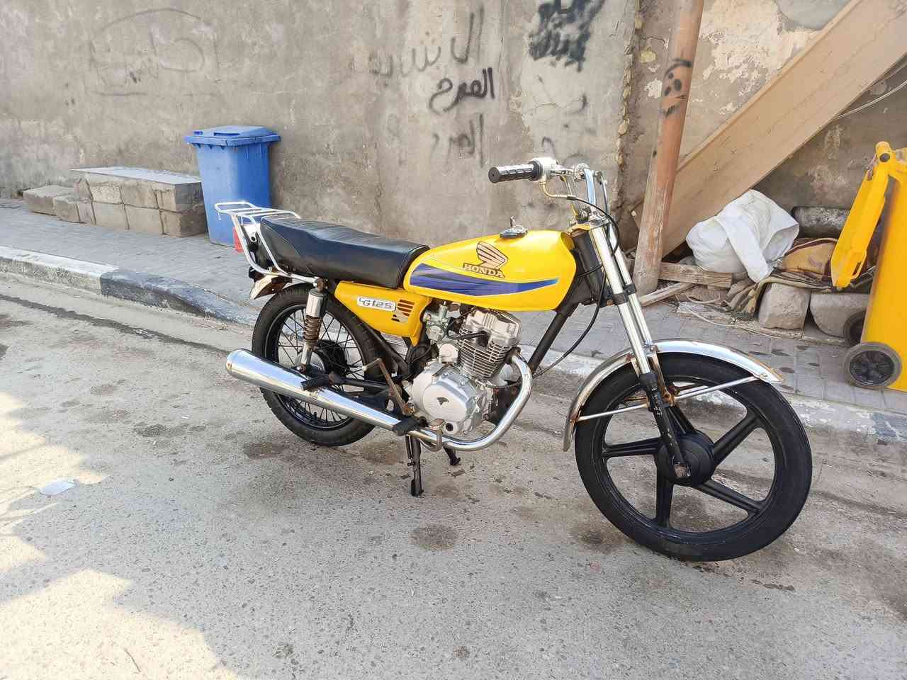 السلام عليكم دراجه للبيع مكان البصره القبله ادوات سعر الدراجه 350 دراجه نظيفه ***********
