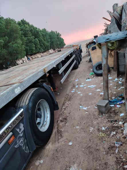 السلام عليكم سكانيا للبيع ٢٠١٢مكينه ٤٢٠كفاله كير كوبره ٣/٣ شاصي مكفول سياره جاهزه لشغل رقم اربيل دولي بسمي مكانها البصرة سفان ***********
