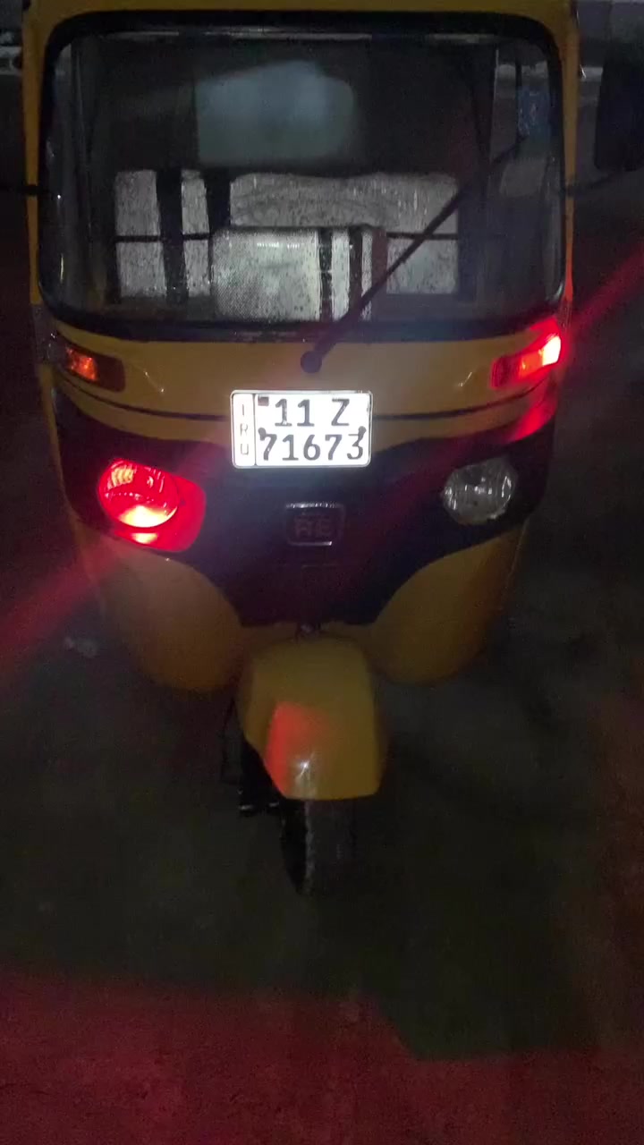 لبيع مديل 20 شهر رقم او سنوي نكليزي مكينه مكفوله لا تنقيص ولا تبخير  كهربايات كله شغاله  اكست مكفول هزه جديده مايحتاز هزه تكتك جاهزه كبل للشارع مابيه اي نقص مكان الغزاليه سعر 6800.  رقم ***********
