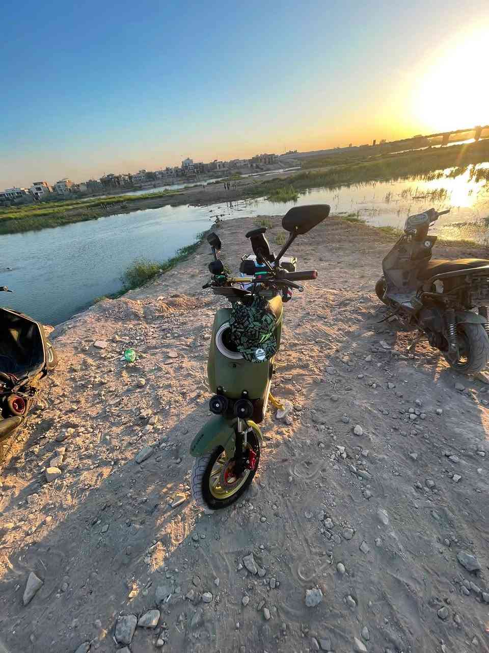دراجه شحن R9 مزوده ملف وعقل رياضي شلعه ومعدل 
سعر ٤٠٠ قفل مكاني بغداد الزعفرانية ***********
