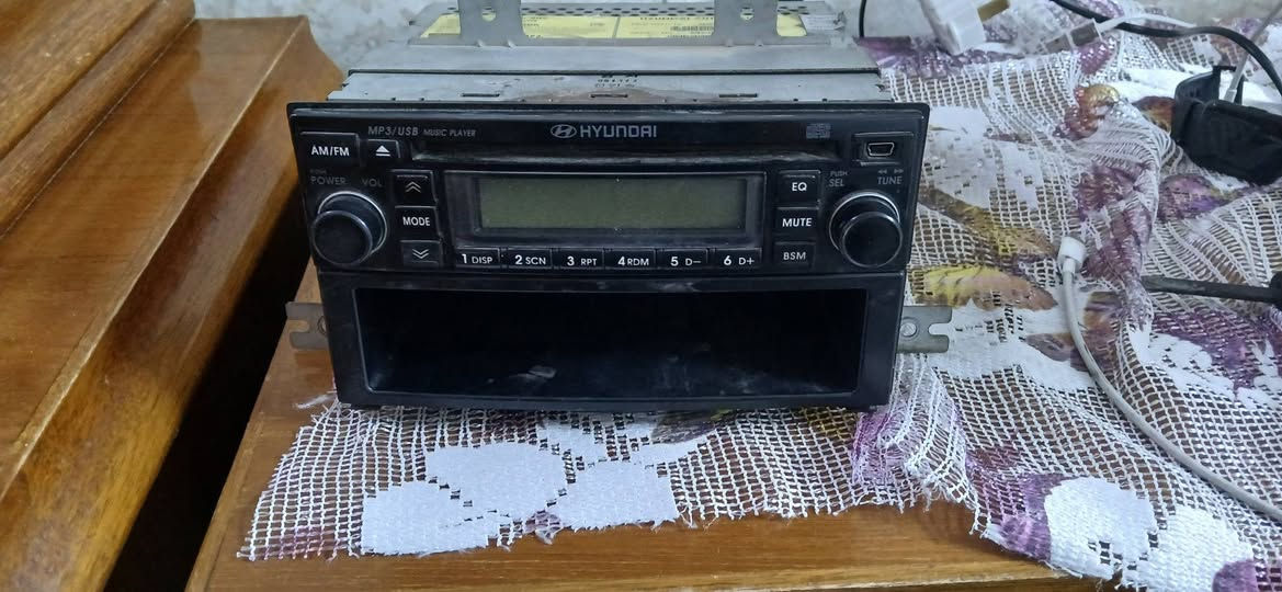 السلام عليكم للبيع مسجل هونداي اكسنت اصلي جديد شرط الشغل السعر ٥٠ الف بغداد البنوك***********
