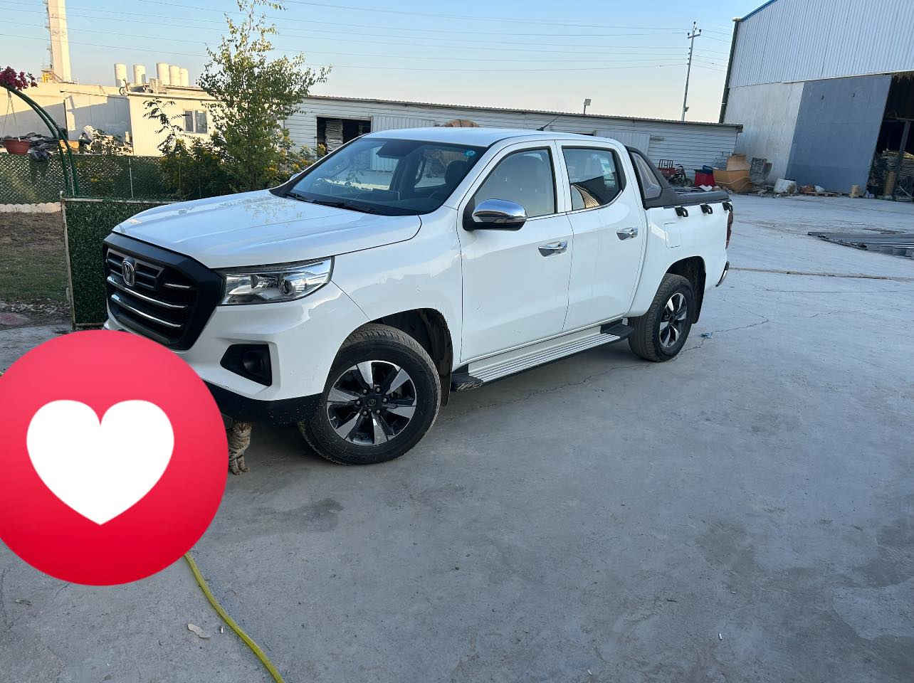 السلام عليكم 
شانجان هانتر موديل 23 ماشيه 57 الف مكفوله تحويل ثاني يوم السياره جديده جدا بعدها بالضمان محرم 2400 السعر 28 مليون واتس اب ***********
