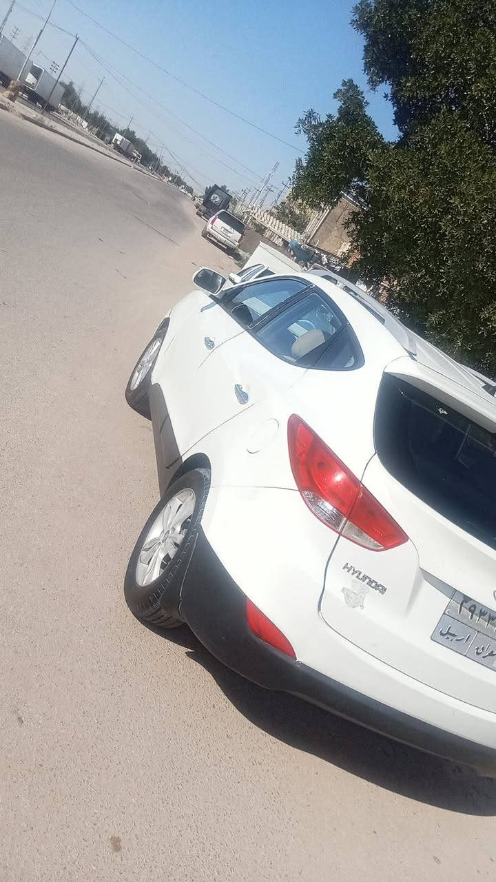 🚗 هيونداي توسان 2013المحرك: بحالة ممتازة وجيد جداً (صافي وما بيه أي نقص).
الگير: بحالة ممتازة (تحويلات ناعمة وجاهز).
التبريد: (ثلج) ما شاء الله، شغال وكفاءة عالية جداً.
الحدادية: جيدة جداً والسيارة ثابتة بالشارع.
🔍 حالة البدي والورقيات:
البدي: توجد بعض "الضحكات" (طعجات بسيطة) في أماكن متفرقة؛ قسم منها مصبوغ صبغ بسيط وقسم معدل على البارد.
السنوية: (ساقطة) .
💰 التفاصيل الإضافية:
اللون: أبيض.
السعر: [116] (مجال بسيط).
المكان: [النجف الاشرف].
للتواصل: [***********].
الخلاصة: السيارة ما ناقصها شي من ناحية المحرك والگير والتبريد، سيارة مال بيت وعملية جداً، والملاحظات فقط بالبدي والسنوية .
امراوس بسيارة اقل ماكو مشكلة بشرط سيارة نظيفة 👍🏻
