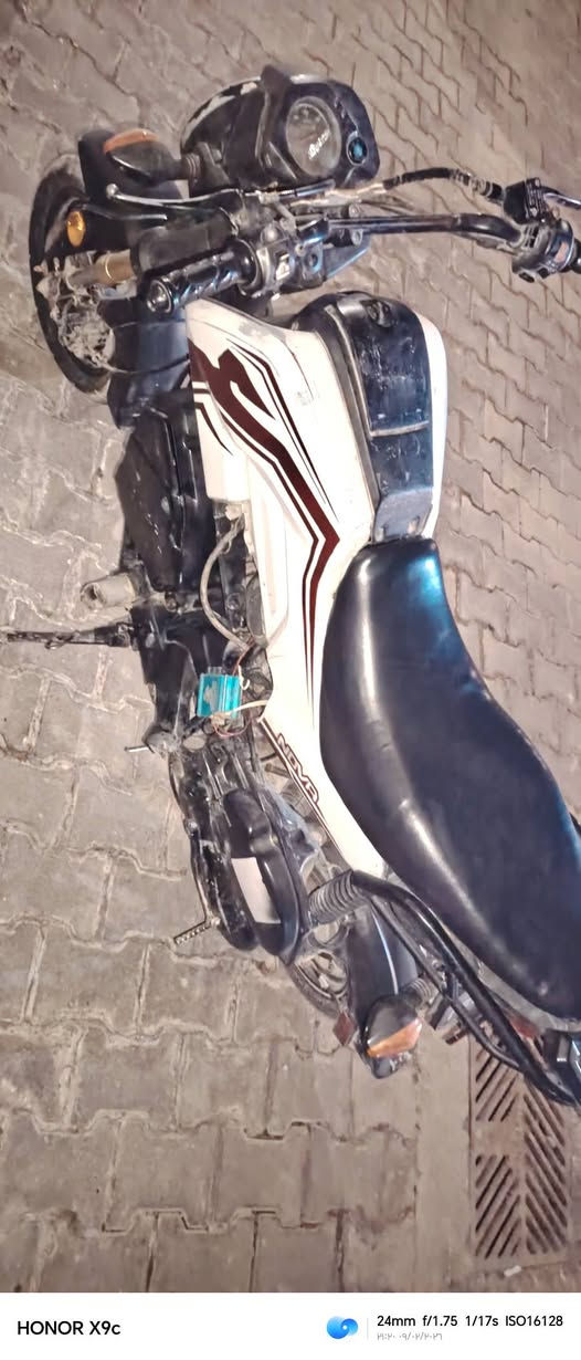 دراجه نوفه كيم بل يرضي الله واخذهه


**إذا كنت صاحب هذا الإعلان وتريد حذفه لأي سبب، رجاءا أرسل رسالة إلى الدعم الفني**