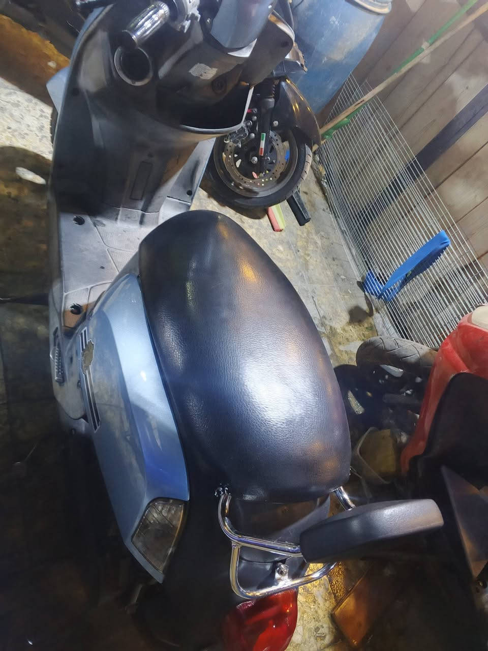 سلام عليكم شباب دراجه بوليس كابريتر مكفولة من كلشي نقص بس كتف مال اشاير يشكل للبيع او مراوس بعدله مكاني بغداد حي القاهره


**إذا كنت صاحب هذا الإعلان وتريد حذفه لأي سبب، رجاءا أرسل رسالة إلى الدعم الفني**