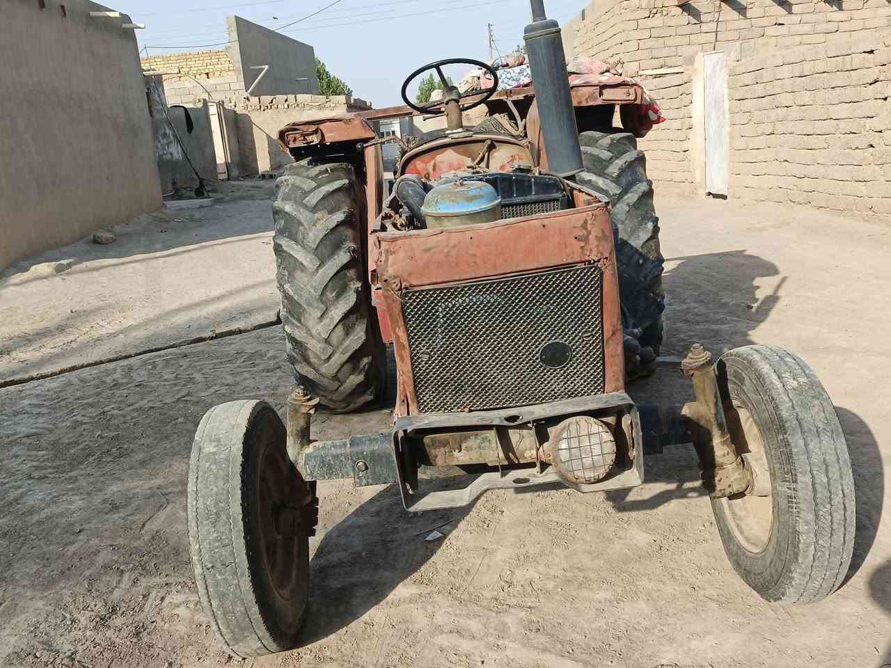 سلام عليكم مكينه عنتر البيع كير محرك كسن جهاز ما رفع مكينه نضيفه وجاهزه لشقل سعر تلاثه له ربع المكان الناصريه قضاء الفجر ***********
